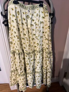 Max Studio Cream A-Line Skirt with Yellow Lemon Print